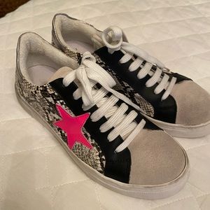 Steve Madden Sneakers